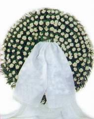 cenaze �elenk , sadece cenazeye yollanmaktad�r.